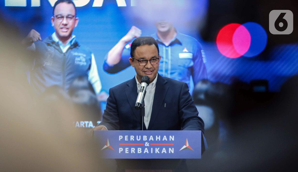 Anies Baswedan menyampaikan pernyataan kepada awak media usai menggelar rapat terbatas bersama Ketua Umum Partai Demokrat Agus Harimurti Yudhoyono (AHY) di DPP Partai Demokrat, Jakarta, Kamis (2/3/2023). Dalam rapat terbatas tersebut membahas bahwa Partai Demokrat telah resmi memberikan dukungan kepada Anies Baswedan untuk maju sebagai calon presiden pada Pemilihan Presiden 2024. (Liputan6.com/Faizal Fanani)