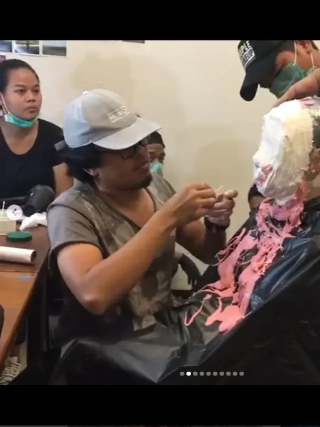 7 Transformasi Ratu Felisha saat Jadi Karakter Buruk Rupa di Film 'Seperti Dendam'