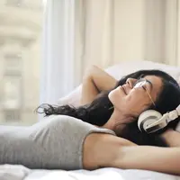 7 Ide Aktivitas Seru untuk Libur Tahun Baru di Rumah Saja | copyright pexels.com/Andrea Piacquadio