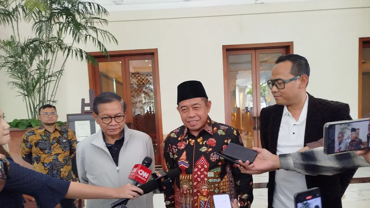 Ketua DPRD DKI Jakarta, Khoirudin usai bertemu dengan Pramono di salah satu hotel kawasan Kebayoran Baru, Jakarta Selatan pada Rabu (18/12/2024).