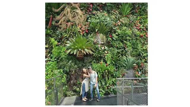 Potret Kedekatan Sean Ivan De Beule dengan Irish Bella, Sang Adik yang Jadi Wali Pernikahannya