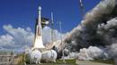 Pesawat antariksa itu lepas landas pada hampir pukul 11 pagi waktu setempat di atas roket Atlas V. Starliner mencapai orbit sekitar 14 menit kemudian. (AP Photo/John Raoux)