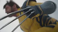 Aksi Hugh Jackman dalam film Deadpool & Wolverine. (Marvel Studios via IMDb)