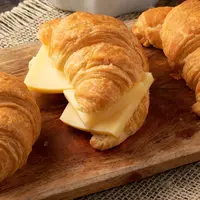 ilustrasi croissant keju/RoYam/Shutterstock