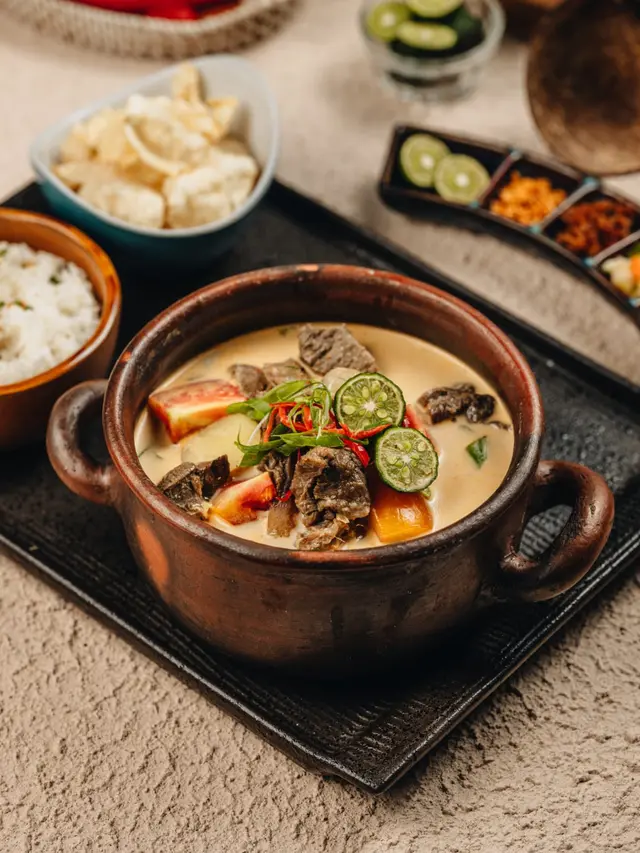 Menikmati Kuliner Favorit dengan Suasana khas Santorini di Ujung Pulau Jawa