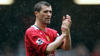 Roy Keane. Gelandang legenda ini didatangkan dari Nottingham Forest dengan nilai 3,75 juta pound pada musim 1993/1994. Total 12,5 musim bersama Manchester United, ia tampil dalam 480 laga dengan mencetak 51 gol. Ia dilepas gratis ke Celtic pada 2005 saat kontraknya berakhir. (Foto: AP/Jon Super)