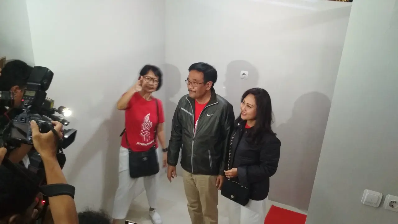 Djarot resmikan toilet