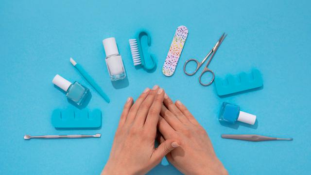 Ilustrasi memotong kuku