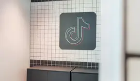 TikTok Benamkan AI Symphony dan Dreamina untuk Mudahkan UKM Bikin Konten