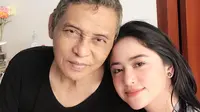Dewi Perssik dan ayahnya (Instagram/ dewiperssikreal)