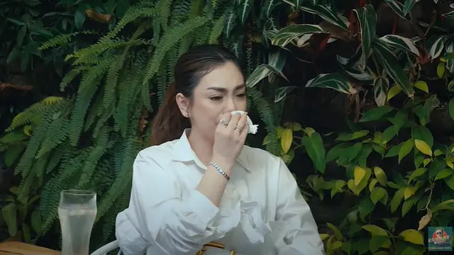 Celine Evangelista saat tampil di kanal Youtube Denny Sumargo