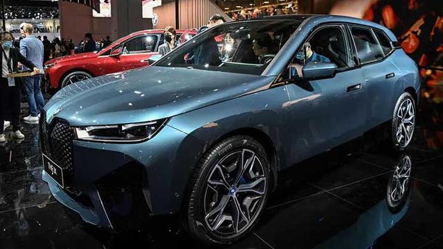 BMW iX memulai debutnya di Shanghai Auto Show 2021