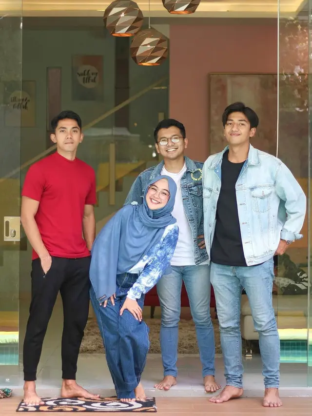 6 Potret Kebersamaan Ria Ricis dan Harris Vriza, Sering Dijodohkan