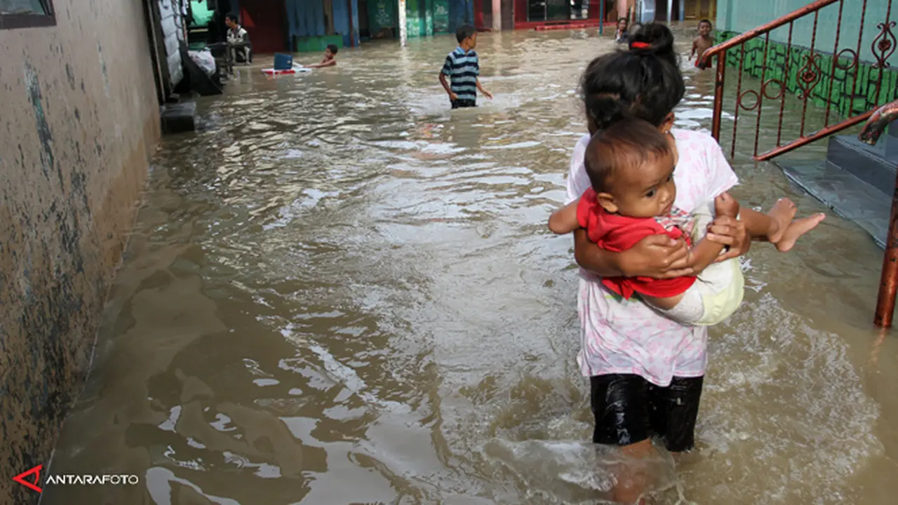 banjir-medan-131015c.jpg