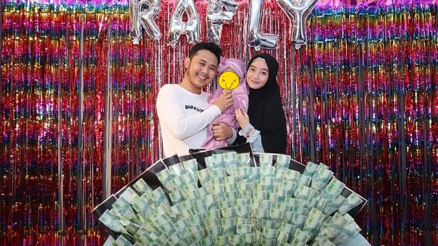 Hamil Anak Kedua, Ini 6 Potret Keluarga Kecil Ega Noviantika dan Rafly D'Academy