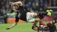 Luke Shaw - Hector Moreno (AFP PHOTO / JOHN THYS )