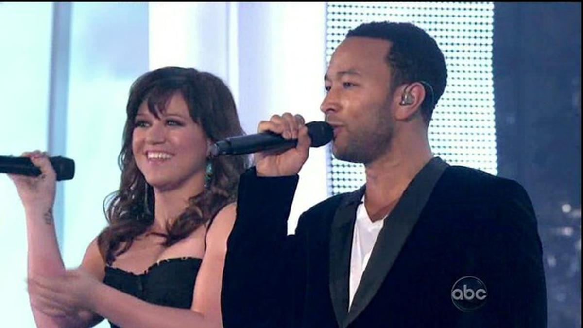 Single Baru, Kelly Clarkson Gandeng John Legend