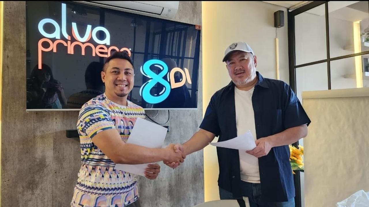 Alexander Vadimitra dari Alva Primero bersama dengan Richard Buntario dari Broadcast Design Indonesia