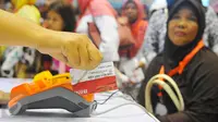 Kemensos Sebar 3,5 Juta Paket Sembako untuk Warga Jabodetabek