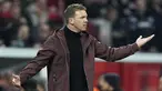 Pelatih Bayern Munchen Julian Nagelsmann bereaksi selama pertandingan Bundesliga Jerman terakhirnya melawan Bayer Leverkusen di Leverkusen, Jerman, Minggu, 19 Maret 2023.  Julian Nagelsmann dikabarkan kehilangan pekerjaannya setelah dipecat oleh Bayern Munchen pada Jumat (24/3/2023). (AP Photo/Martin Meissner, File)