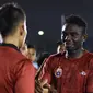 Pemain anyar Persija Jakarta, Osas Marvelous Saha, menyambut antusias latihan perdananya bersama tim asuhan Stefano Cugurra Teco itu. (dok. Persija Jakarta)