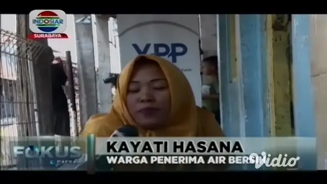 YPP bekerjasama dengan PDAM Surabaya dan USAID IUWASH, melakukan serah terima master meter air bersih kepada warga di permukiman padat penduduk di Surabaya.