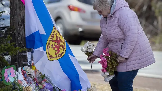 Tugu peringatan korban penembakan massal di Nova Scotia, Kanada. Tragedi berdarah yang berakhir pada 19 April 2020. (AP)