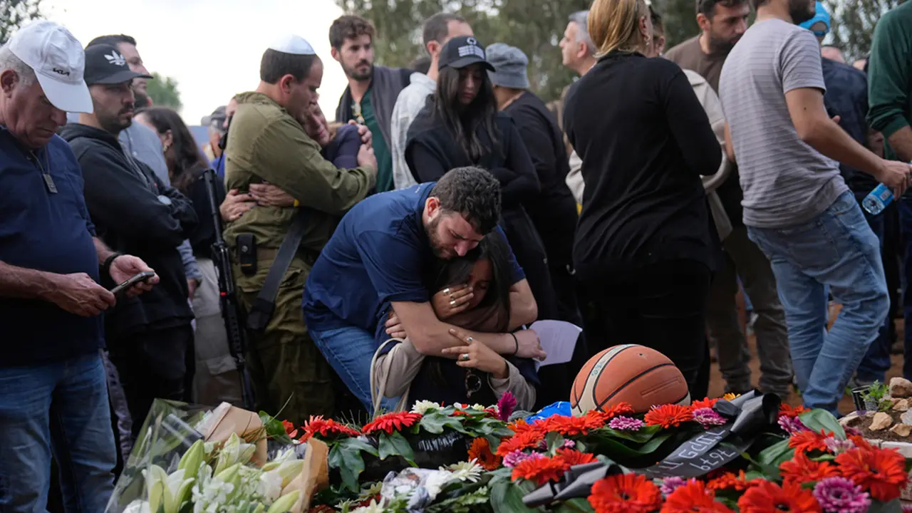 Pemakaman Sandera Israel Alon Shamriz
