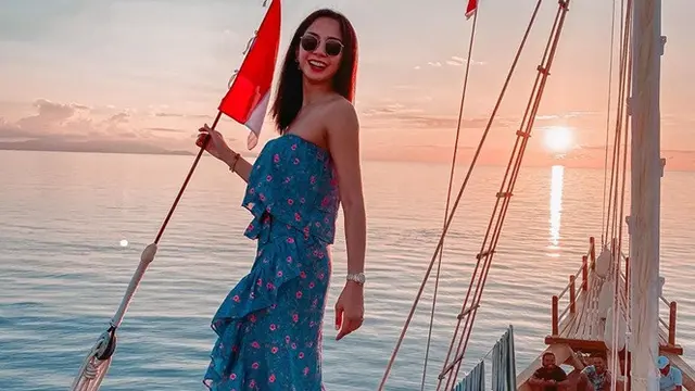 Jadi Single Mom, Ini 7 Pesona Kirana Larasati yang Terlihat Bak Anak Muda