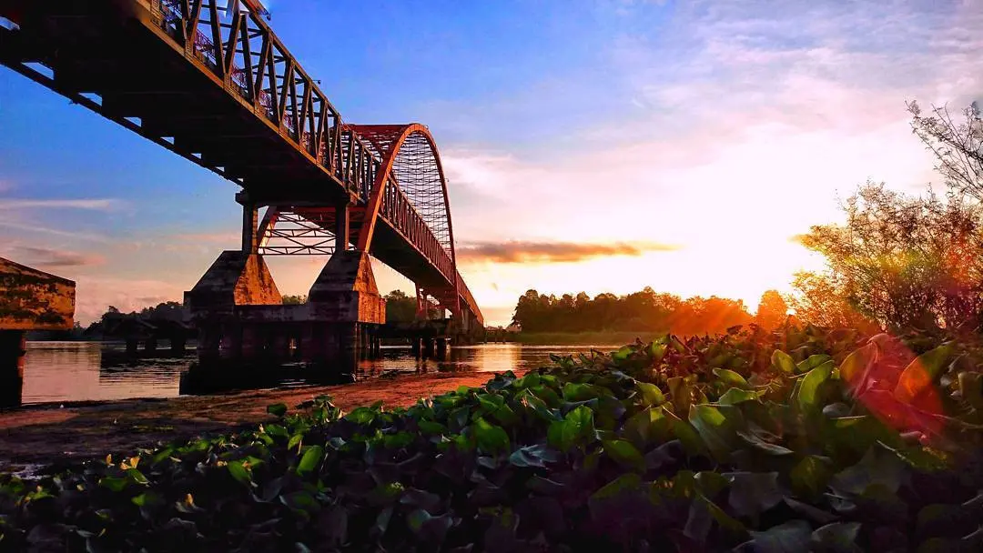Jembatan Kahayan, Palangkaraya, Kalimantan Tengah. (Sumber Foto: yopansudianto/Instagram)