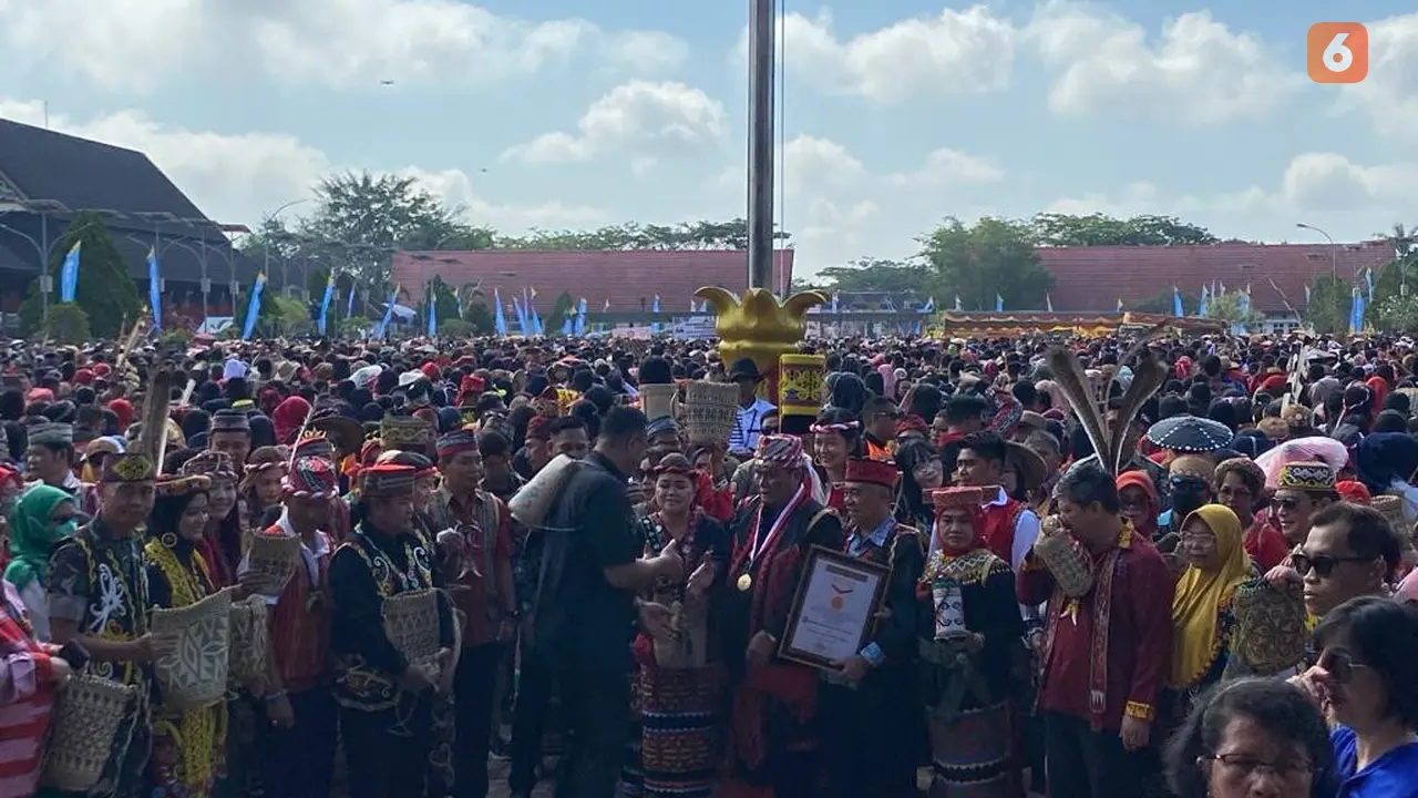 Rekor Muri Anjat