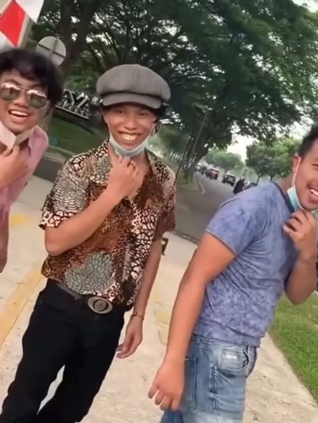 6 Potret 3 Pemuda Mirip Dono Kasino Indro, Bak Pinang Dibelah Dua