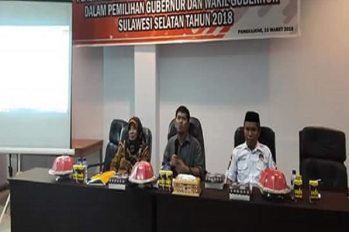 Rapat Pleno di KPUD Pangkep, Sulsel (Liputan6.com/ Eka Hakim)