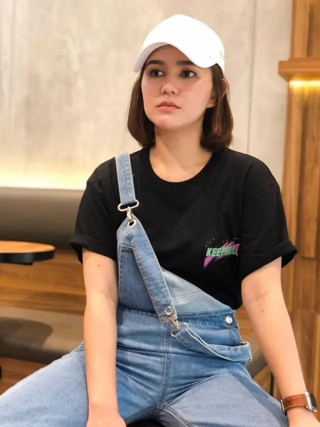 Potret Masayu Clara Dengan Gaya Rambut Pendek, Tampil Lebih Fresh. (Sumber: Instagram/masayuclara)
