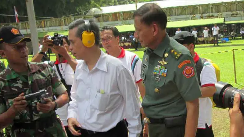 Puspen TNI Gelar Lomba Tembak antar Wartawan