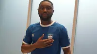 Gelandang baru Persib Bandung, Levy Clement Madinda. (Bola.com/Erwin Snaz)