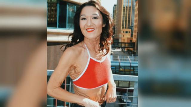 Orang Tua Meninggal Sejak Muda 10 Artis Ini Banting Tulang Dan Berhasil Sukses Foto 4 Diadona Id