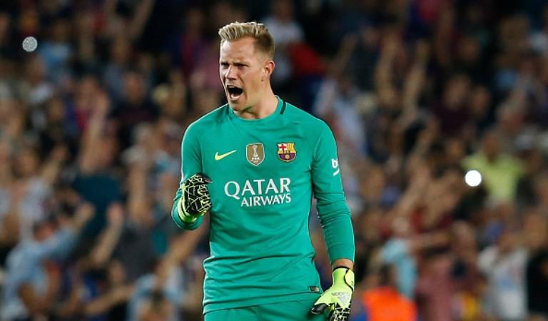 Kiper Barcelona Marc-Andre ter Stegen tampil saat melawan Atletico Madrid di Camp Nou, Barcelona, 21 September 2016. (AFP/Pau Barrena)