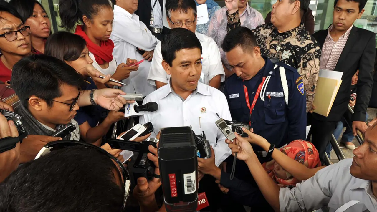 Wajah Ceria Yuddy Chrisnandi saat Datangi KPK