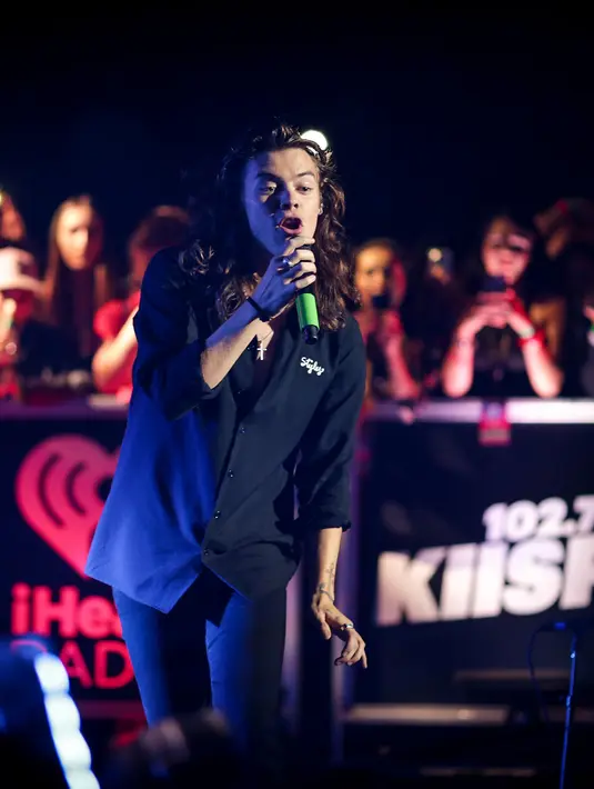 Menurut sumber yang berhasil di wartakan oleh Hollywoodlife.com yakni Harry memohon agar Kendall Jenner dapat kembali percaya pada dirinya. (AFP/Bintang.com)