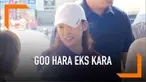 Eks personel Kara, Goo Hara dibawa ke rumah sakit setelah melakukan percobaa bunuh diri di apartemennya.