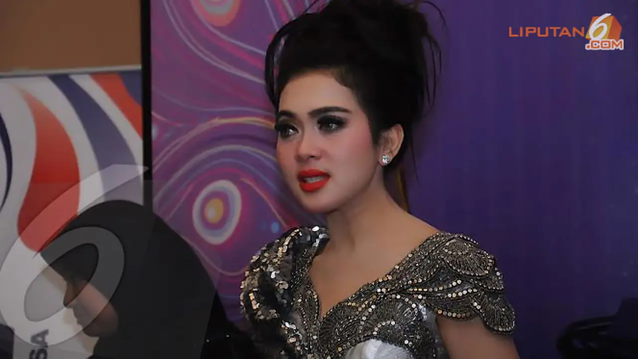 galeri-syahrini-4-140123b.jpg