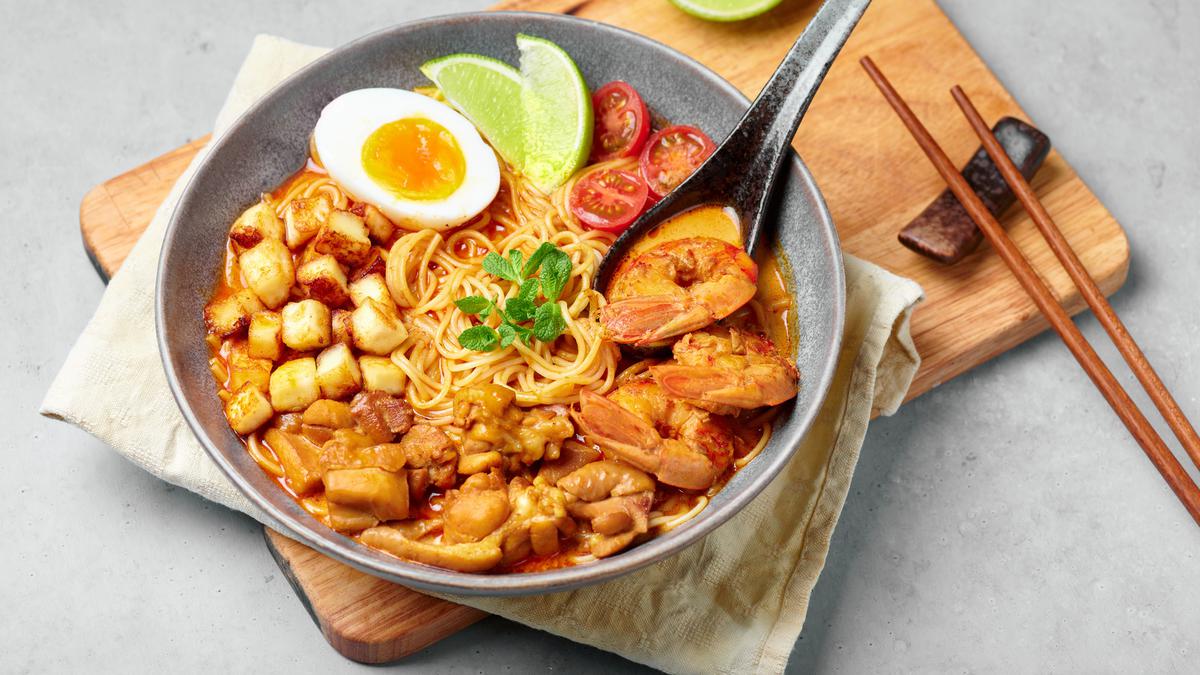 Food Hacks Menikmati Mie Sedaap Singapore Spicy Laksa Biar Makin Naik Level, Buruan Coba Sekarang!