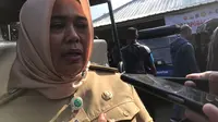 Lurah Rawa Badak Selatan, Suhaena (Nur Habibie/Merdeka.com)