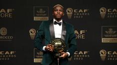 Pemain Nigeria, Victor Osimhen Victore Osimhen dinobatkan menjadi pemain terbaik Afrika 2023 oleh Konfederasi Sepak Bola Afrika (CAF) di Marrakesh, Maroko, Selasa 12 Desember 2023. (AFP/STR)