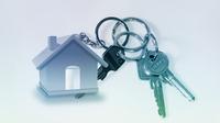 Terdapat beberapa pilihan untuk bisa memiliki, atau minimal menghuni rumah yang Anda butuhkan.