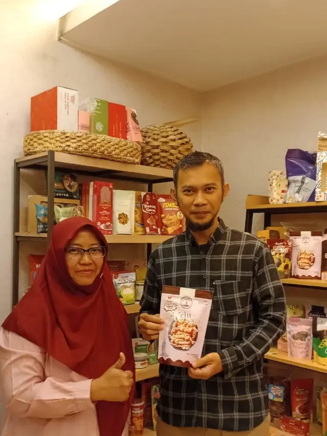 Dibina BRI, Usaha Kue Kering Bakulis Melesat dan Buka Lapangan Kerja Baru