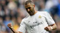 Benzema Masih Betah Bersama Madrid
