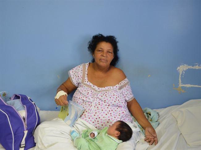 Di usianya ke 51, ibu Maria mengaku tidak pernah takut untuk melahirkan | Photo: Copyright asiantown.net