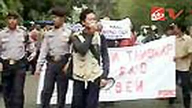 Warga Sragen Tuntut Penerimaan PNS Dihentikan